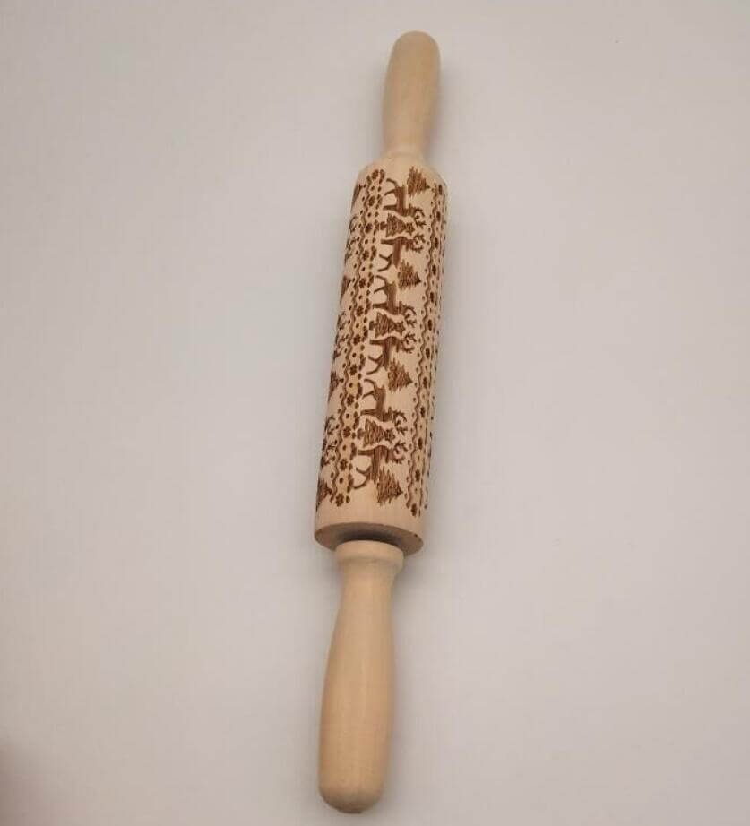 Embossed wooden rolling pin with animal and tree pattern for baking cookies