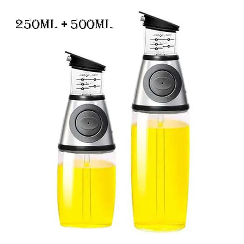 Set of two clear oil dispensers with measurement markings, 250ml and 500ml capacity
